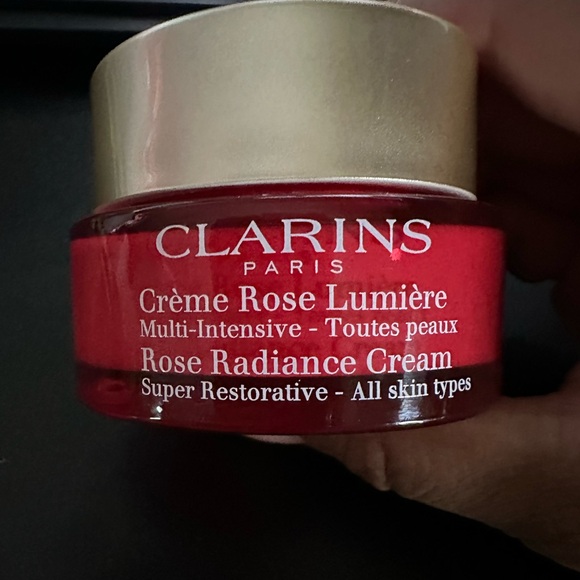 Clarins Rose Radiance Cream - Red - Picture 2 of 3
